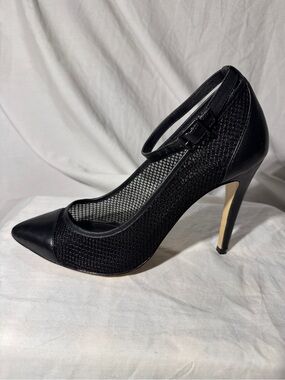 EUC BCBGENERATION Cynthia Women's Black Pointed Toe Mesh Pumps Size 8